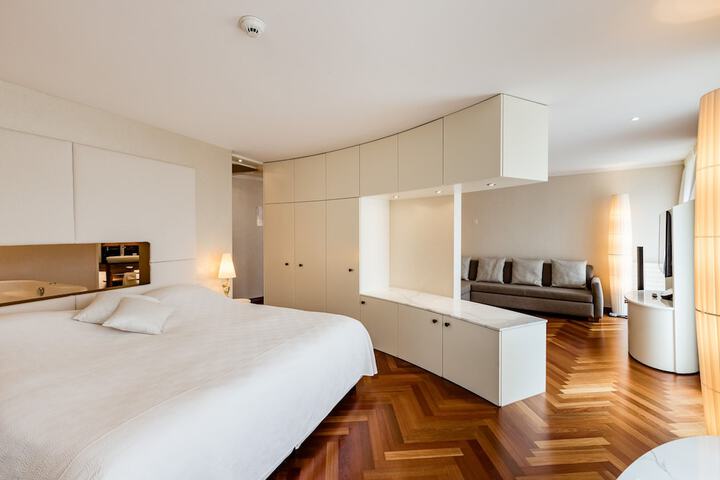 Room 39 of 70