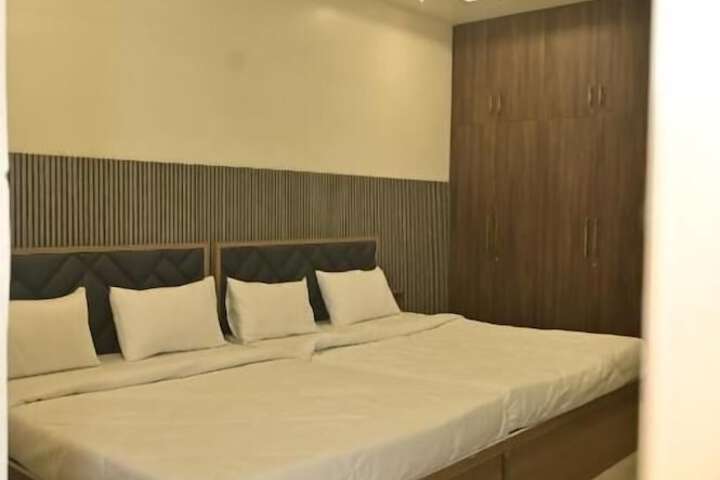Hotel Green Crystal