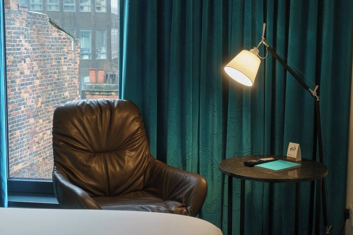 Room 2 of 15
