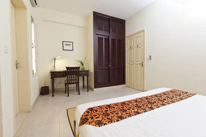 Room 16 of 50