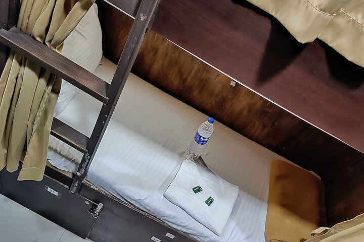 Room 5 of 20