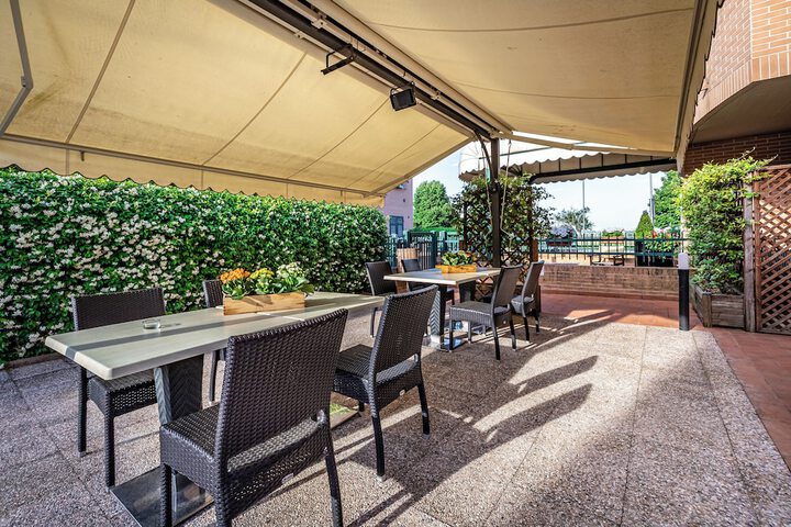 Terrace/Patio 24 of 53