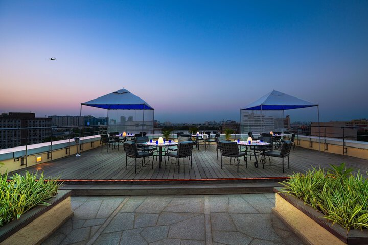 Pools & Facilities