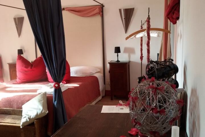 Room 7 of 73