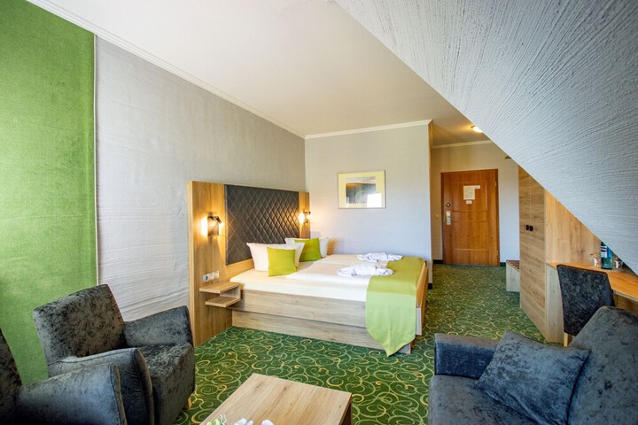 Room 16 of 82