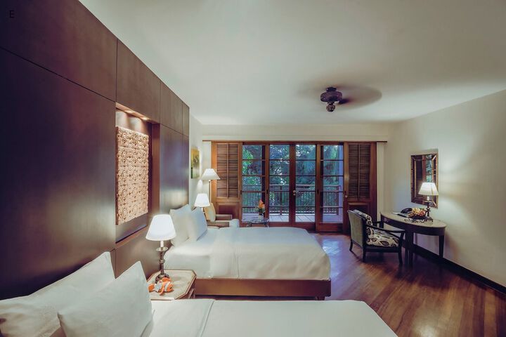 Room 44 of 209