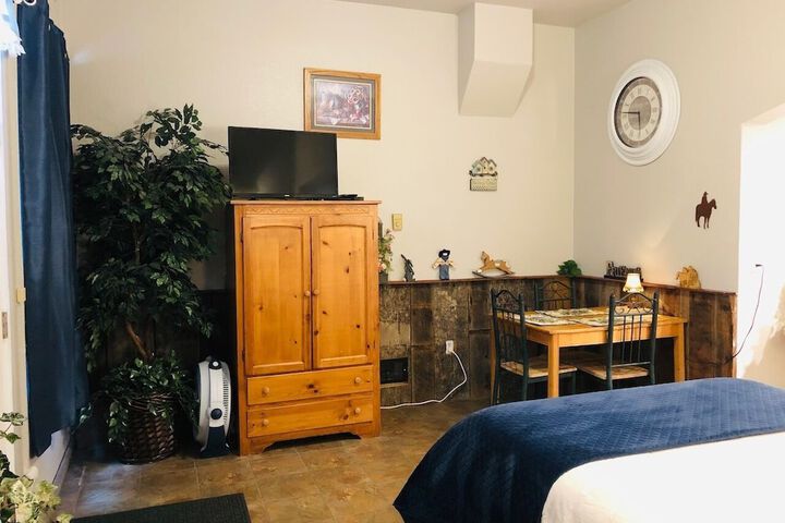 Room 16 of 26