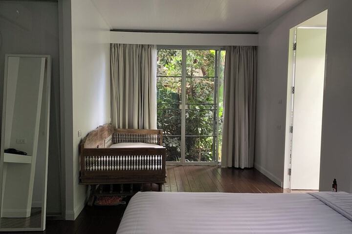 Room 45 of 127