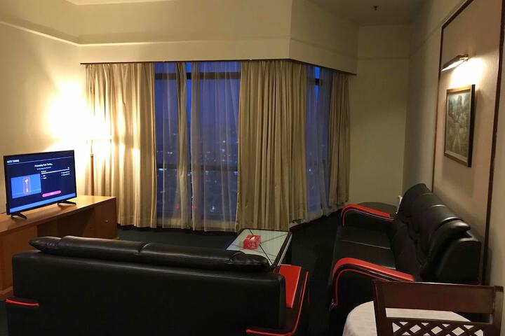 Room 30 of 114