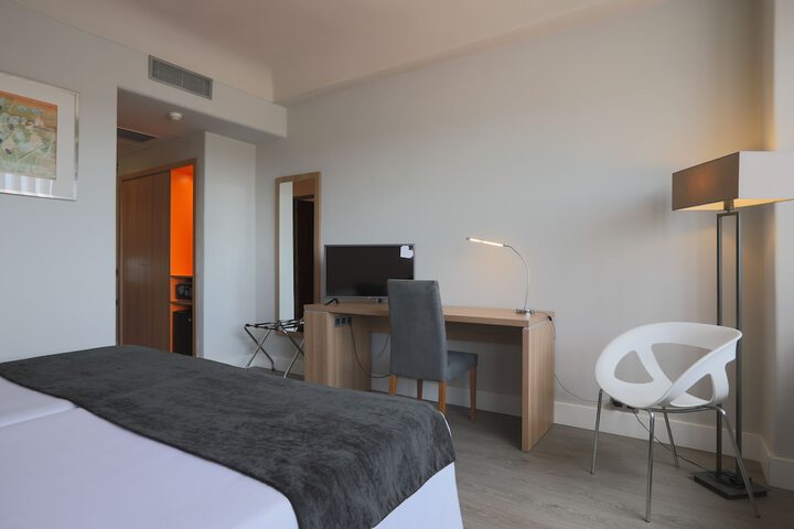 Room 12 of 73