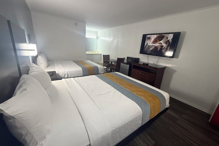 Double Room 2 Queen Beds (1 of 9)