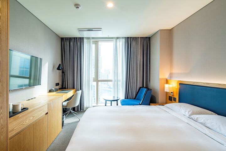 Room 9 of 55
