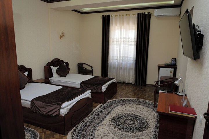 Room 11 of 26