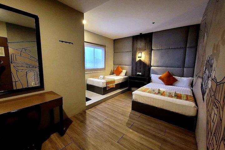 Room 4 of 19