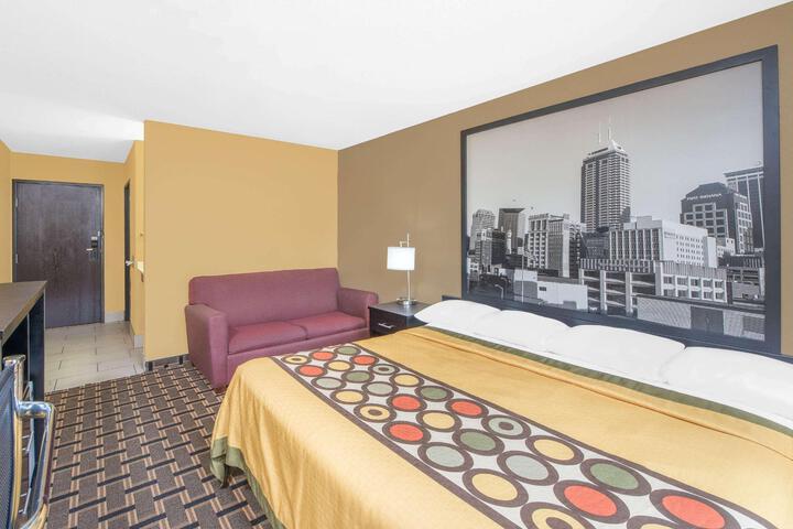 1 King Bed (1 of 11)