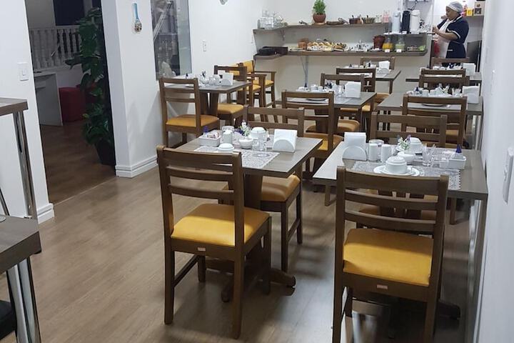Dining 41 of 57