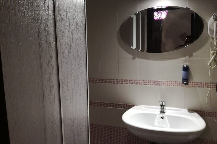 Room 12 of 15