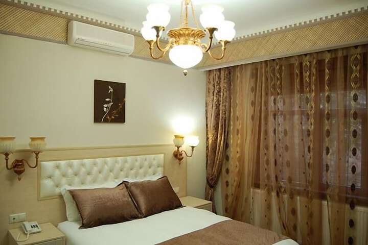 Room 7 of 30