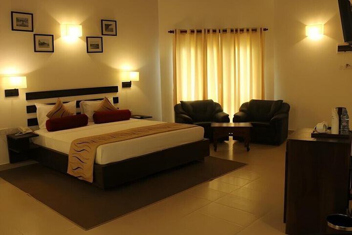 Room 2 of 28