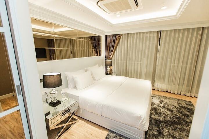 Room 3 of 19