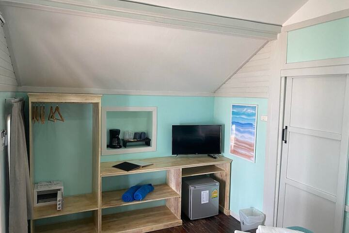 Room 26 of 80