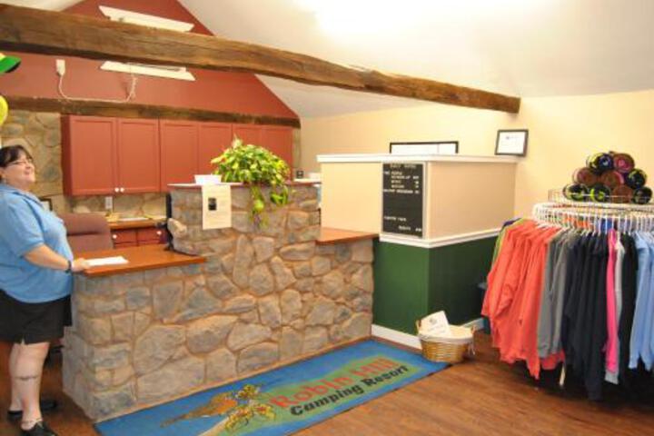 Robin Hill Camping Resort Premium Cottage 3 in Lenhartsville, NY