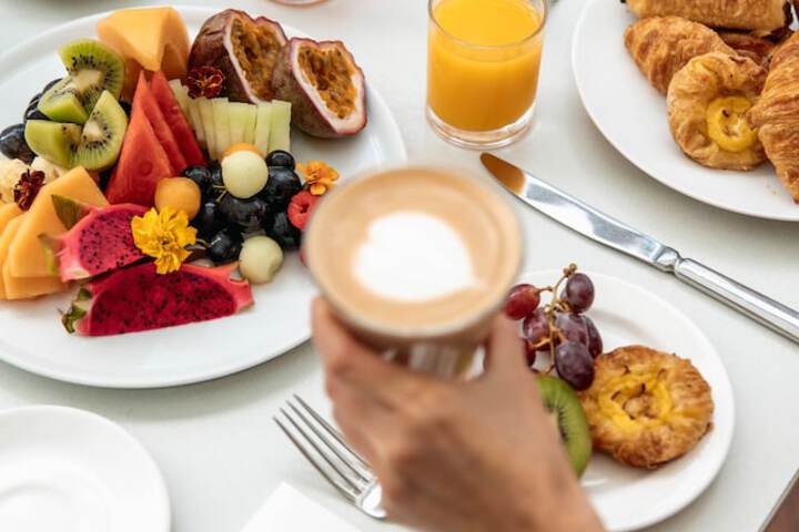Breakfast/Coffee Service 94 of 177