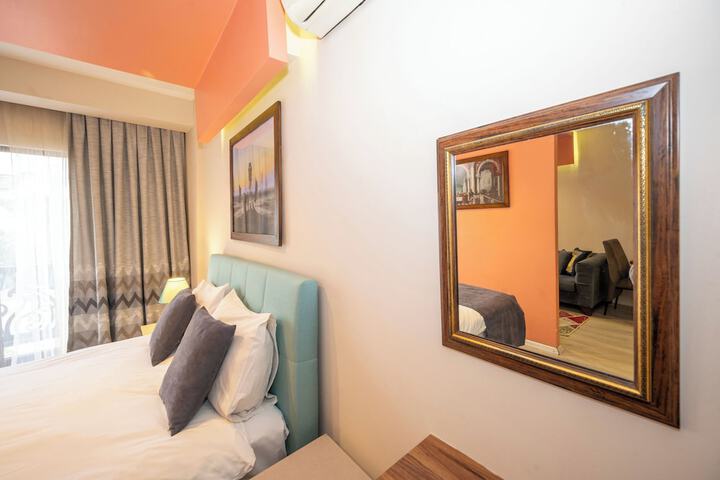 Room 73 of 158