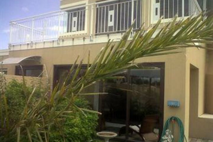 Hotel Exterior 6 of 40