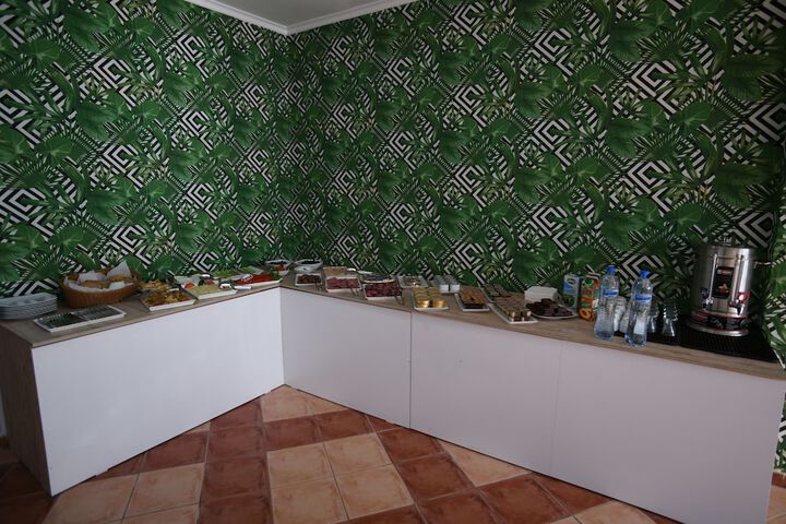 Dining 20 of 31