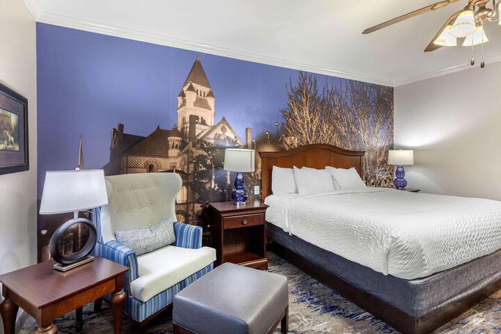 1 King Bed (22 of 22)