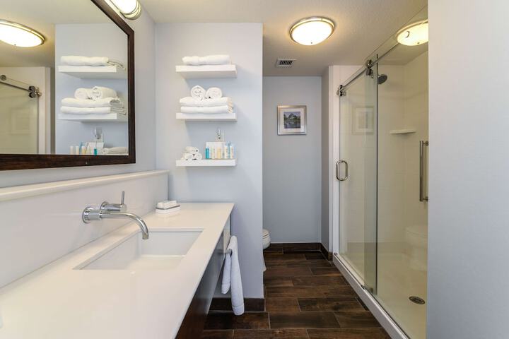 Bathroom shower