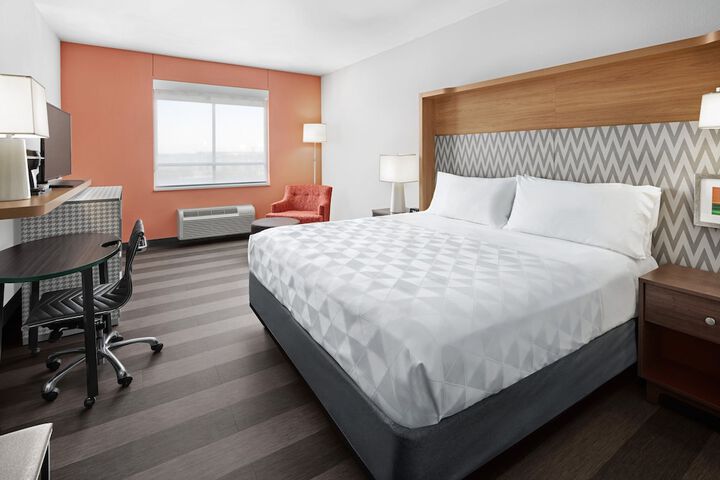 Room 3 of 37