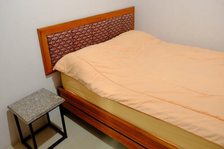 Room 4 of 19
