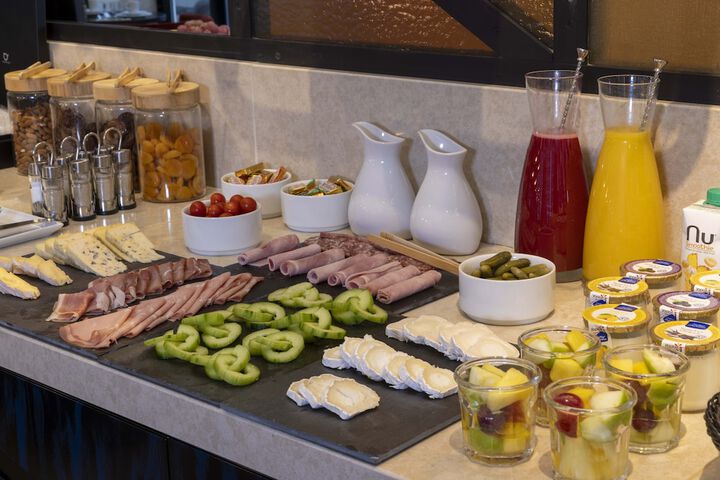 Breakfast/Coffee Service 45 of 65