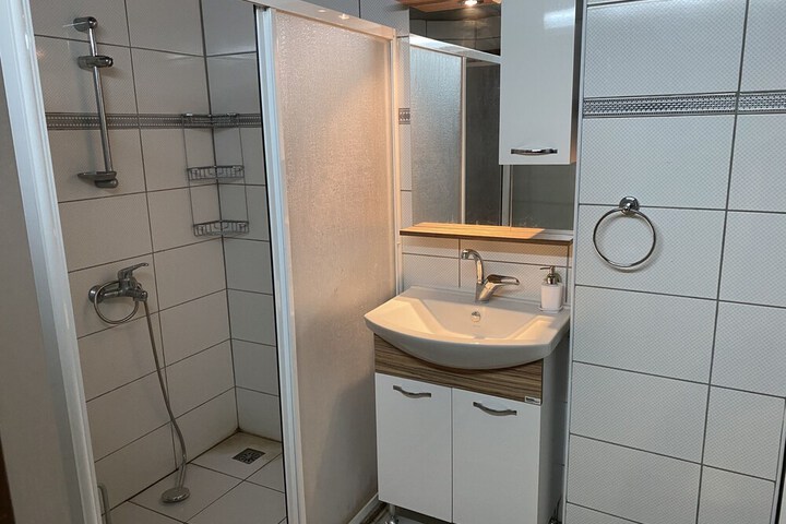 Room 36 of 62