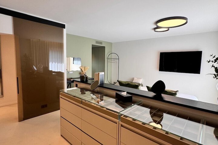 Room 57 of 217