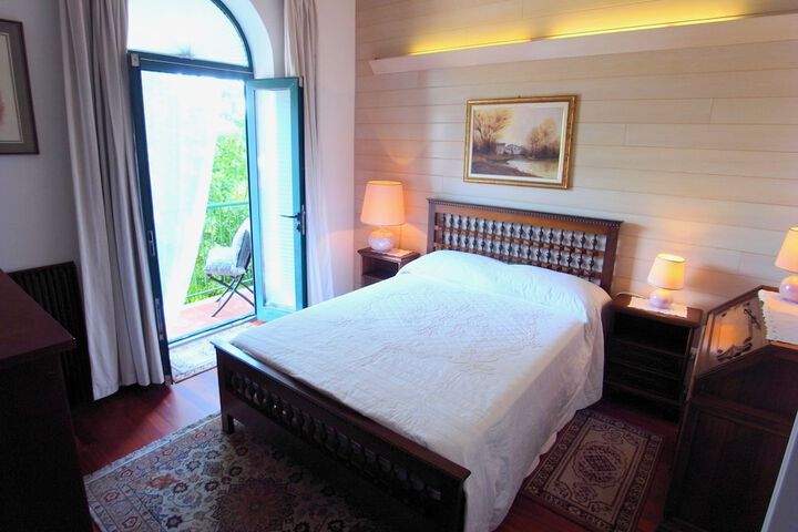 Room 6 of 26