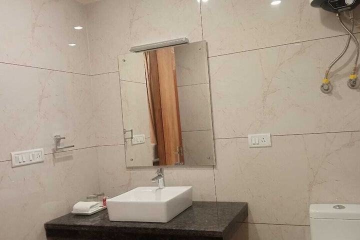Room 8 of 23