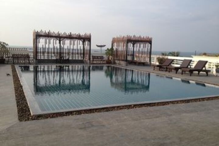 Pool 85 of 103