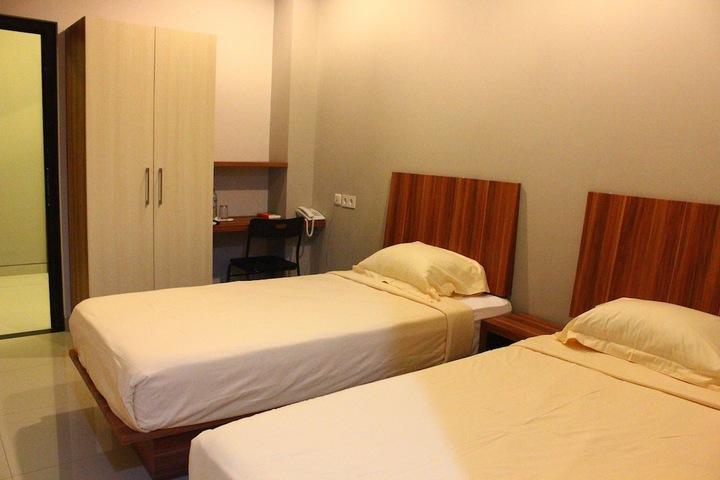 Room 15 of 116