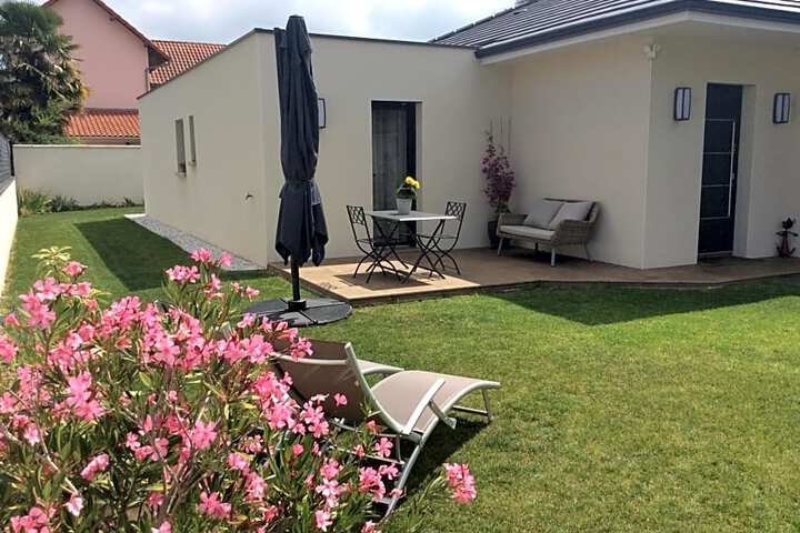 Du Côté de Chez Paule chambre avec entrée indépendante et salle deau privative