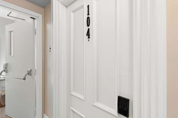 Room 14 of 83