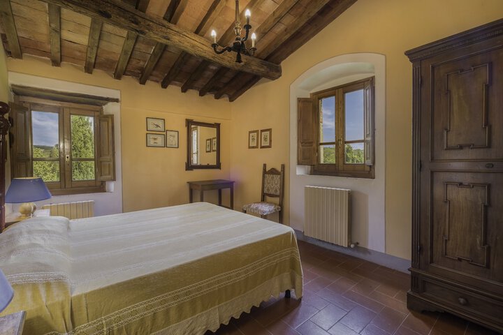 Room 4 of 44