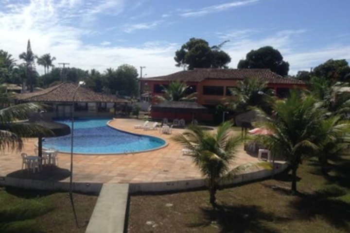 Pool 20 of 37