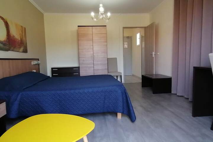 Room 3 of 50