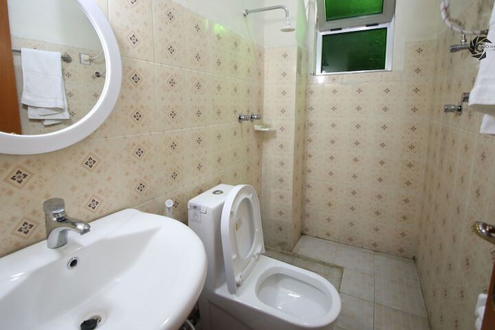 Room 3 of 13