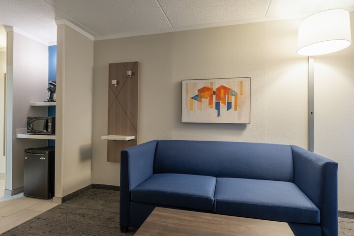 Room 6 of 56