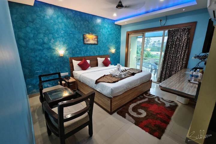 Room 8 of 25