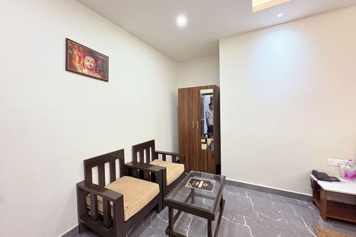 Room 53 of 59
